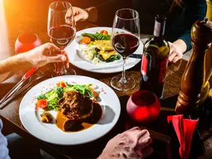 How does dinner smell?