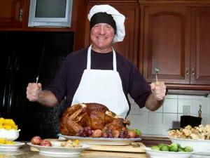 On Thanksgiving, what does Dad have in common with a baseball player?