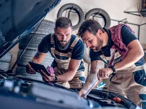 People are so hard on car mechanics.