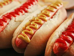 What awards show do hot dogs never miss?