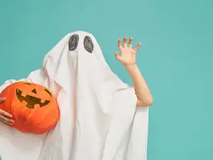 What did the ghost eat at his birthday party?