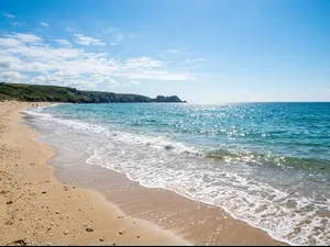 What did the ocean text the shore?