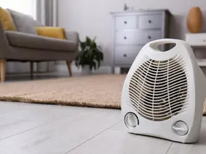 What did the portable fan say to the ceiling fan?
