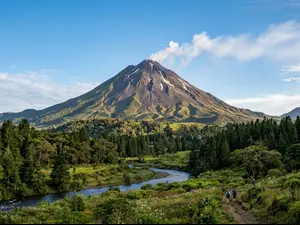 What do you call a well-dressed volcano?