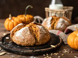 What do you use to make Thanksgiving bread?