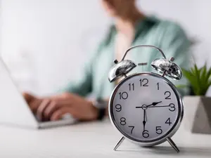 What restaurant is on time for every meeting?
