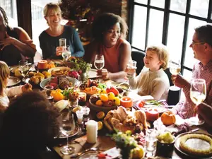 What should you wear to Thanksgiving dinner?