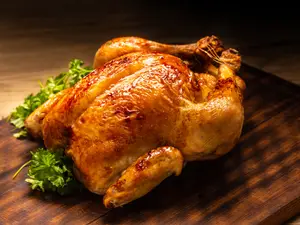 What's a musician's favorite part of a chicken?