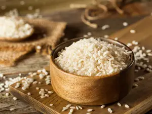 Which relative loves rice?