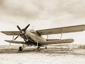 Who invented the first airplane that couldn't take off?