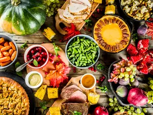 Why did Mom stop letting Grandma bring the healthy side to Thanksgiving?