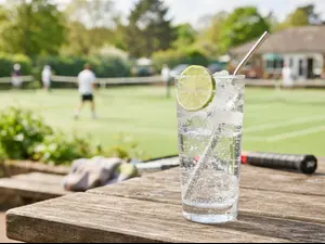 Why do carbonated drinks like playing sports?