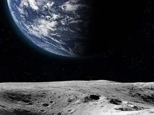 Why do the Moon and the Earth get along best during the summer?
