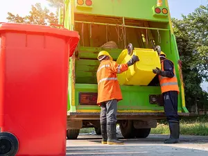 You know there's no official training for trash collectors?